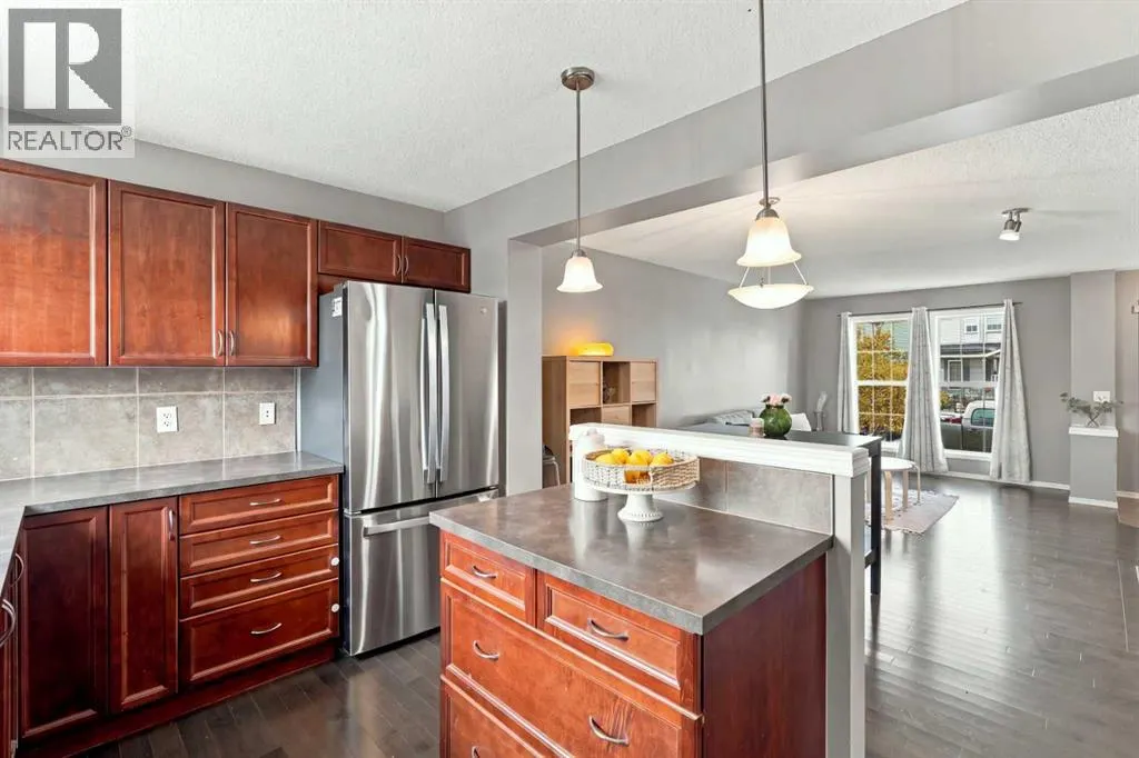 144 Elgin Meadows View SE