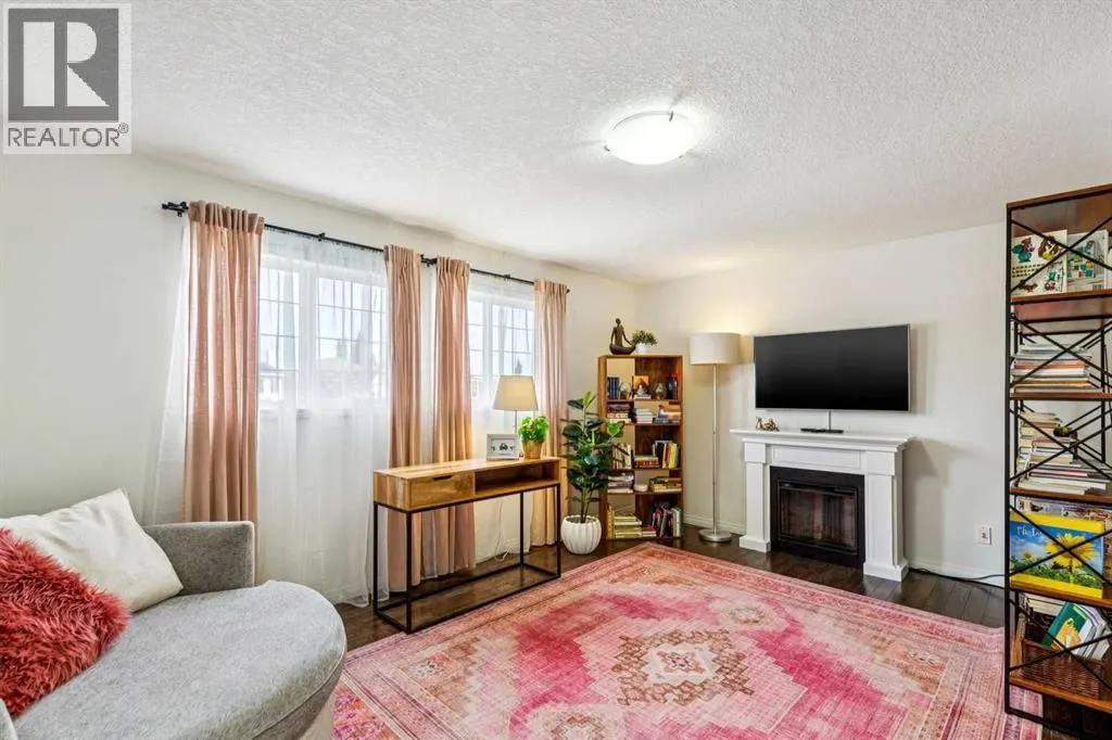 242 Cougar Plateau Mews SW