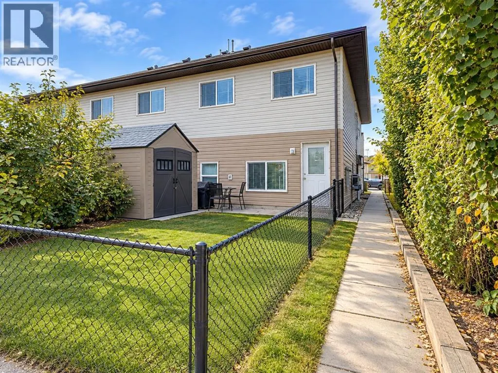D, 111 4 Avenue