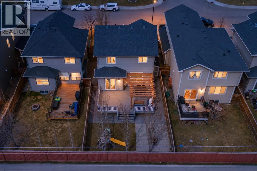 462 Williamstown Green NW
