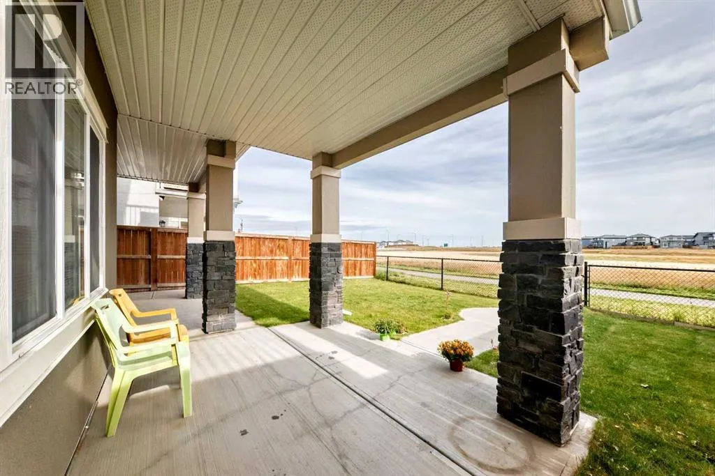 260 Corner Meadows Manor NE