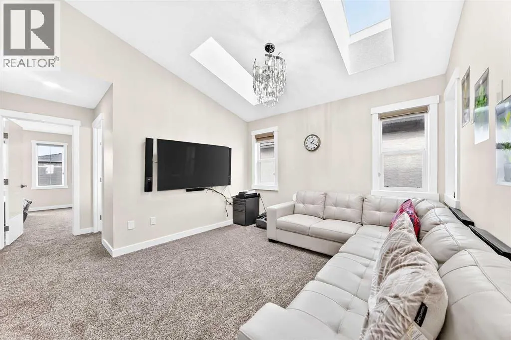 260 Corner Meadows Manor NE