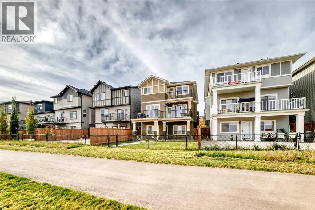 260 Corner Meadows Manor NE