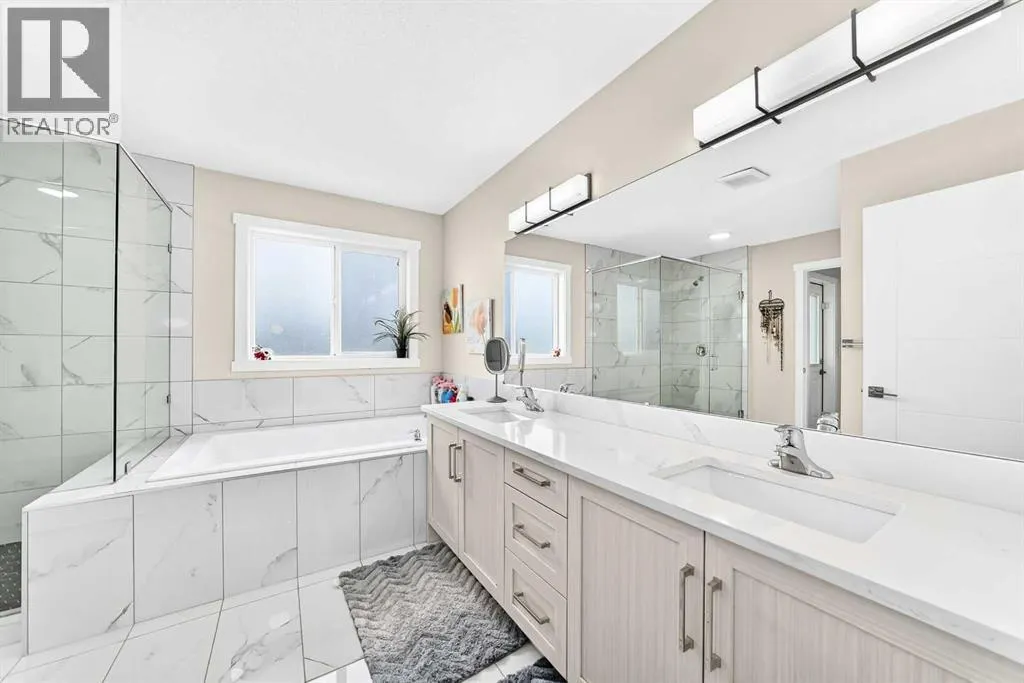 260 Corner Meadows Manor NE