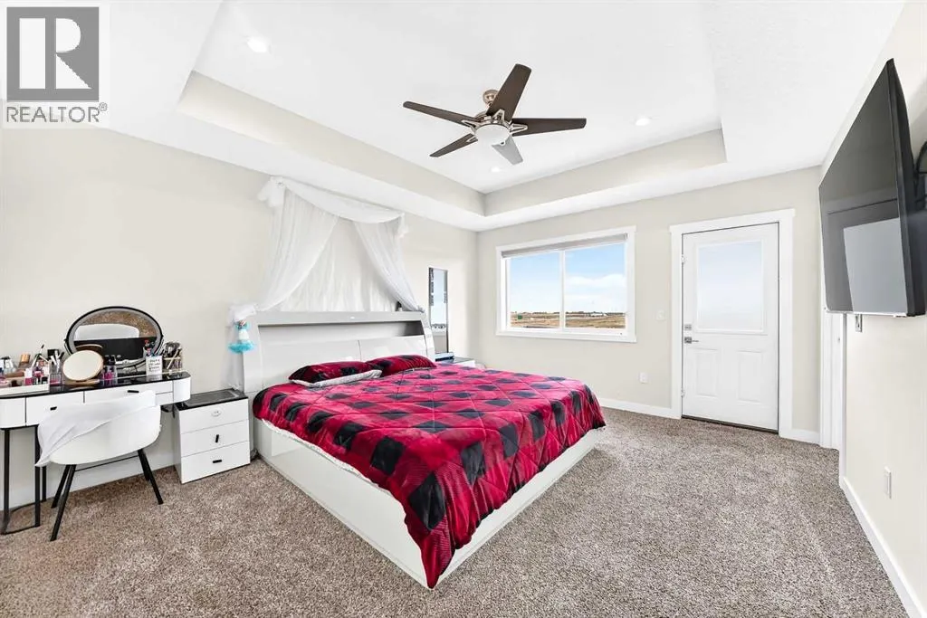 260 Corner Meadows Manor NE