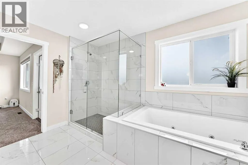 260 Corner Meadows Manor NE