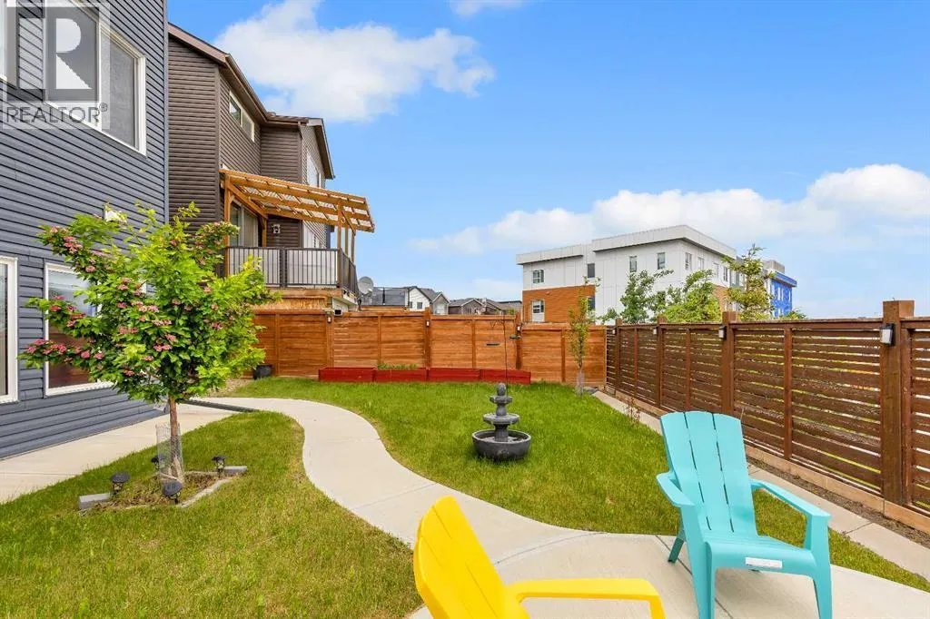 176 Howse Crescent NE