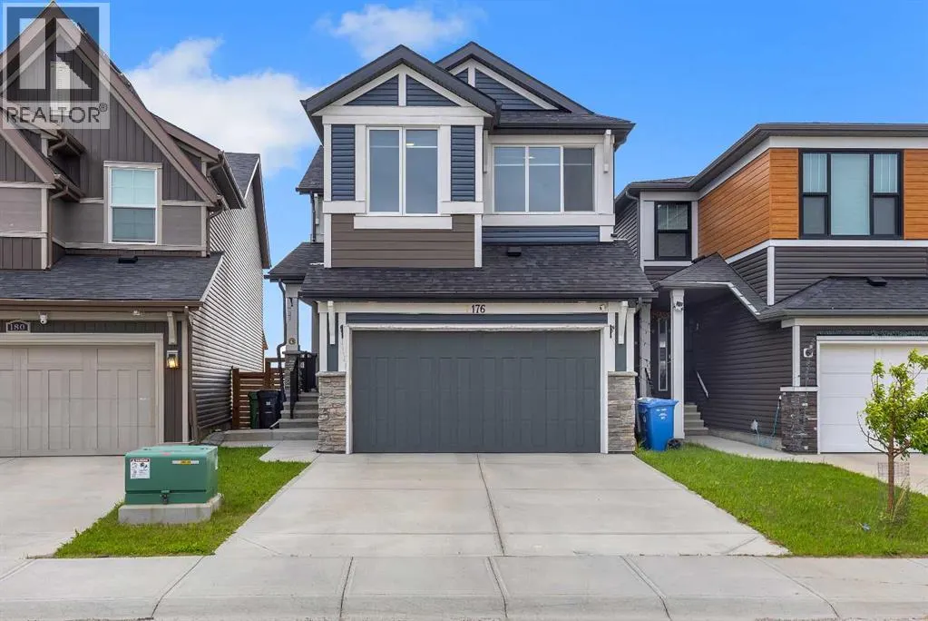 176 Howse Crescent NE