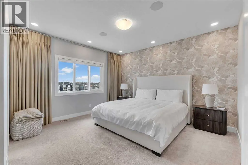 81 Carringvue Manor NW