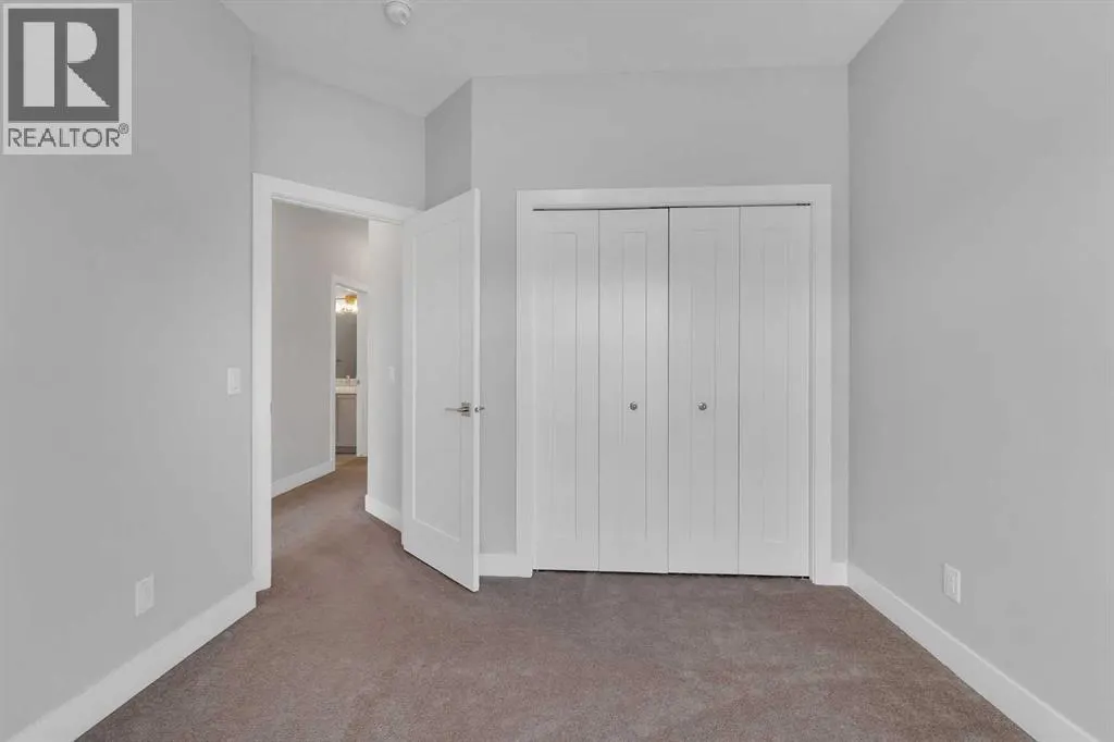 81 Carringvue Manor NW