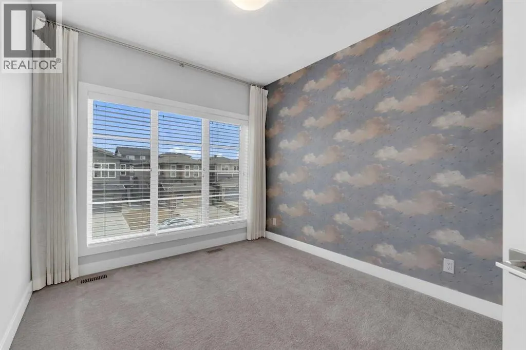 81 Carringvue Manor NW