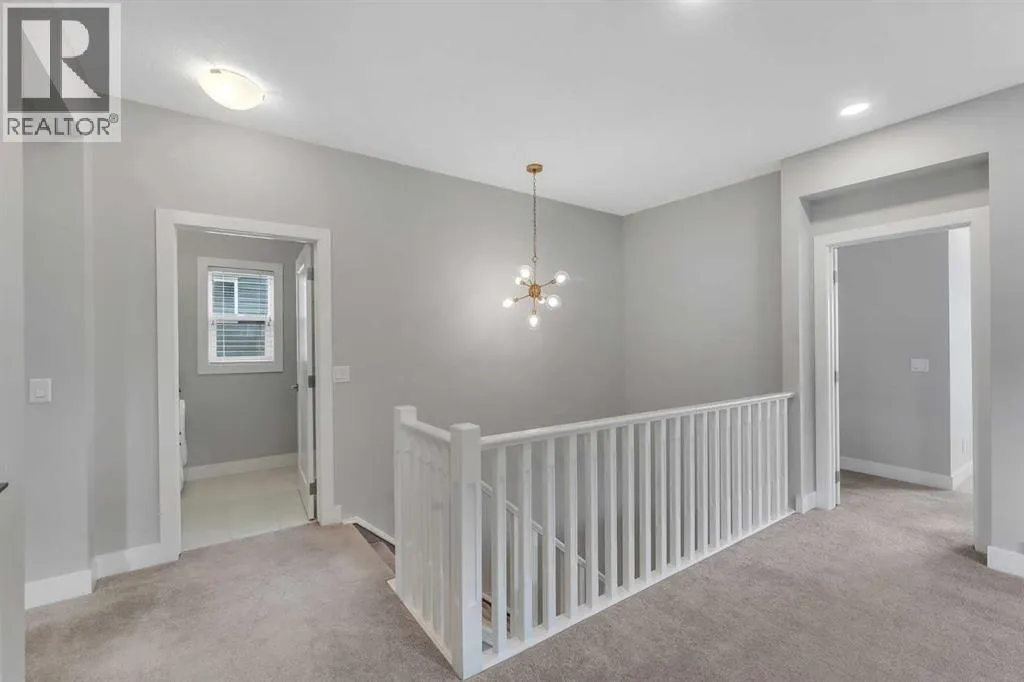 81 Carringvue Manor NW