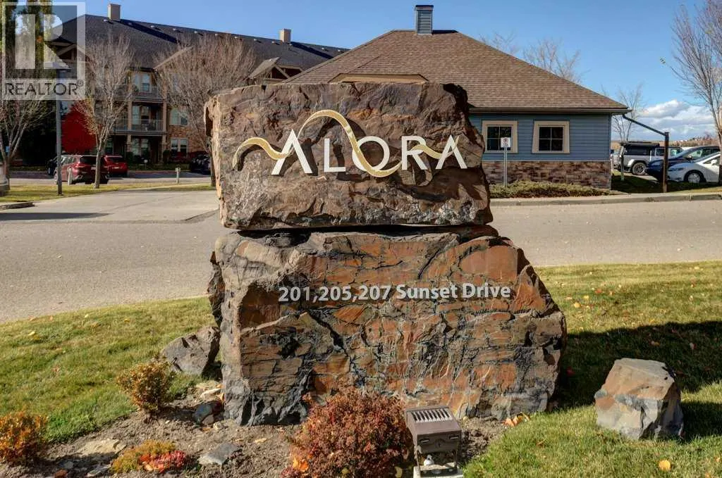 307, 207 Sunset Drive