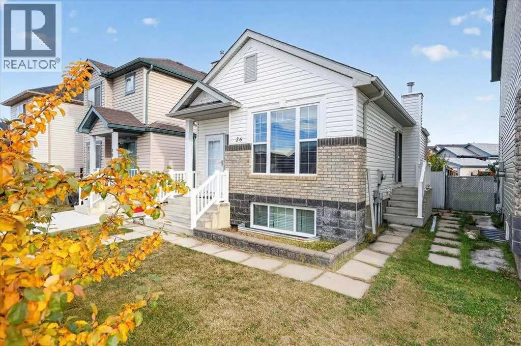 26 Saddlemead Way NE