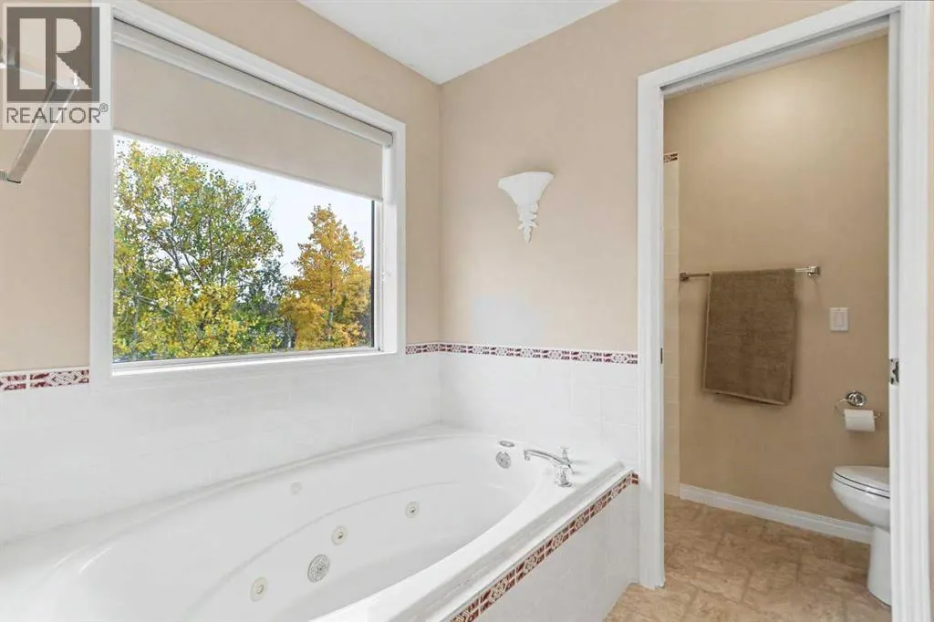 436 Rocky Ridge Bay NW