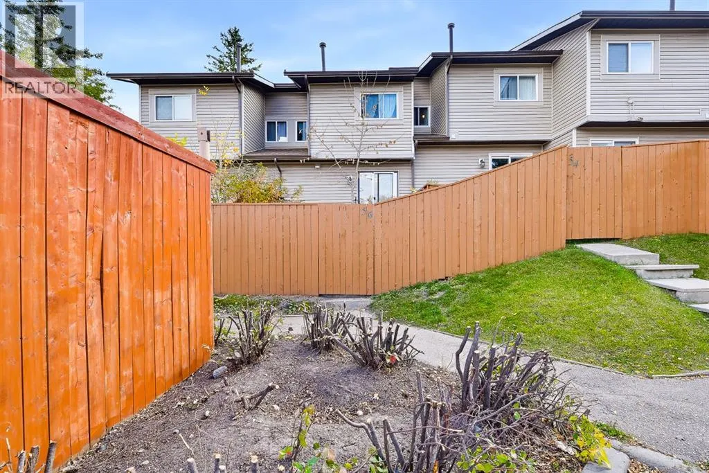56 Falshire Terrace NE
