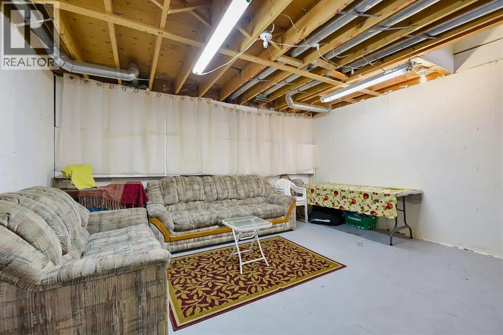 56 Falshire Terrace NE