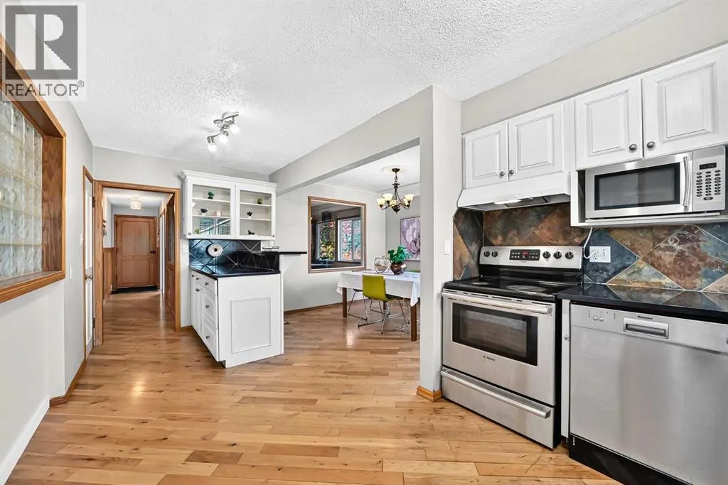 2208 Capitol Hill Crescent NW