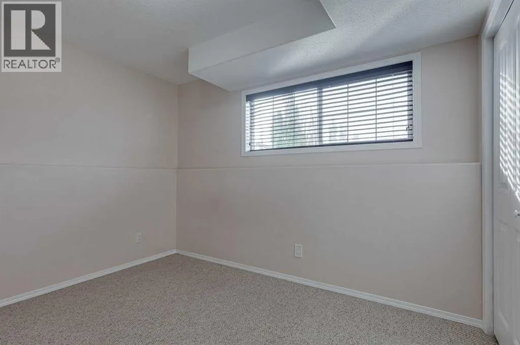 48 Vanson Close