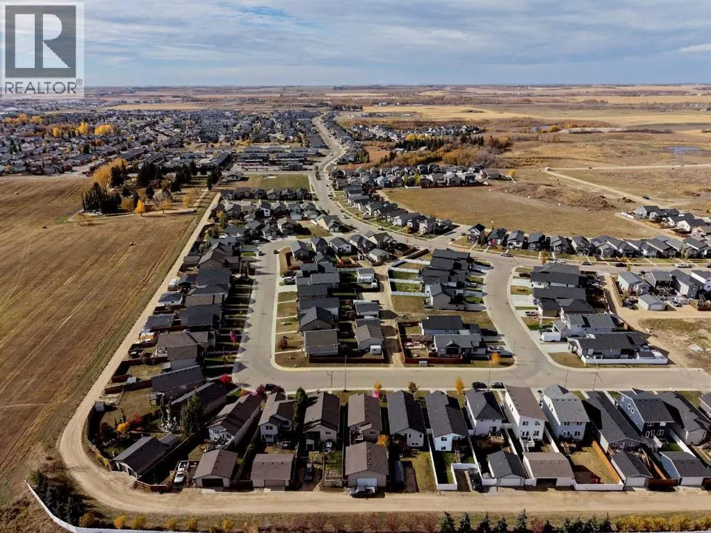 77 Aztec Crescent