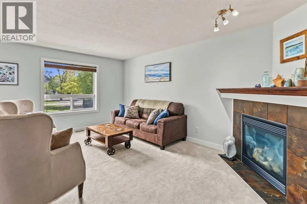 26 Drake Landing  NE