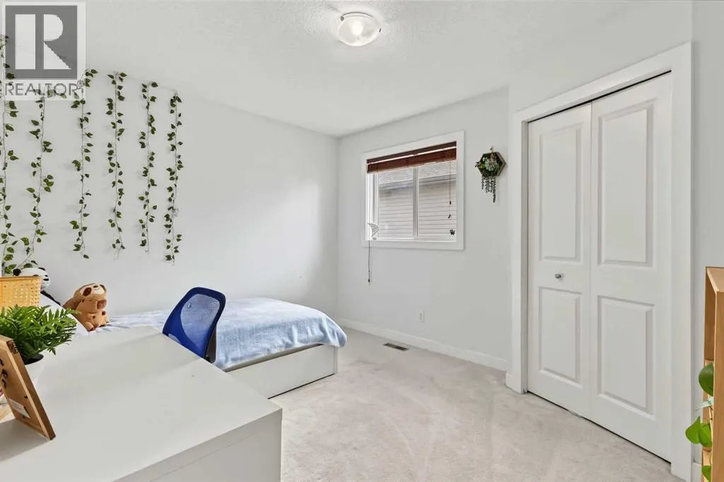 26 Drake Landing  NE