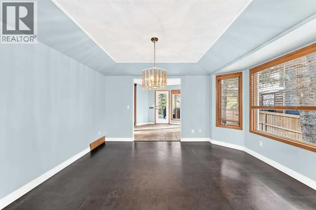 120 Woodacres Drive SW