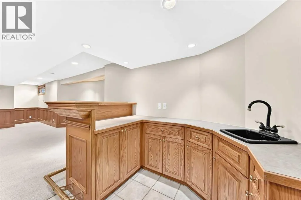 120 Woodacres Drive SW