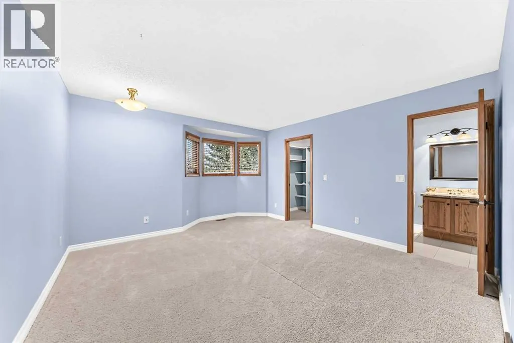 120 Woodacres Drive SW