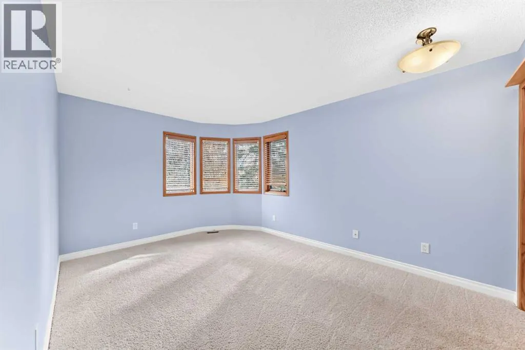 120 Woodacres Drive SW