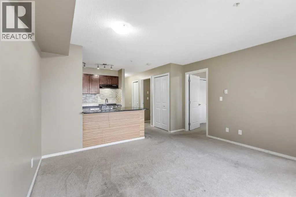 210, 15 Saddlestone Way NE
