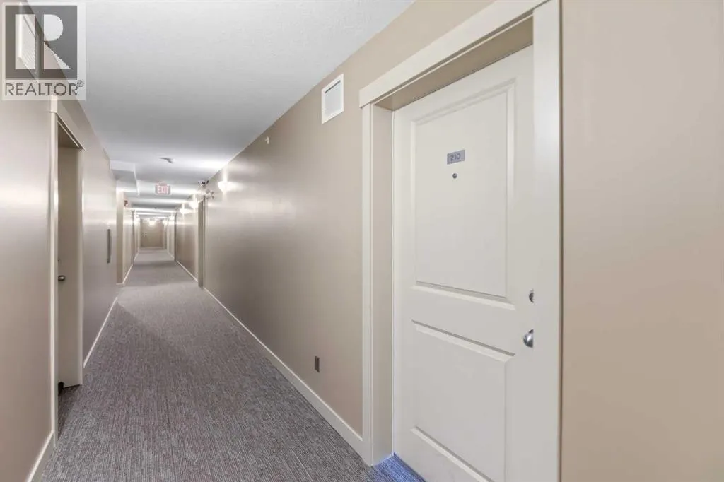 210, 15 Saddlestone Way NE