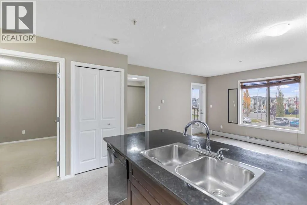 210, 15 Saddlestone Way NE