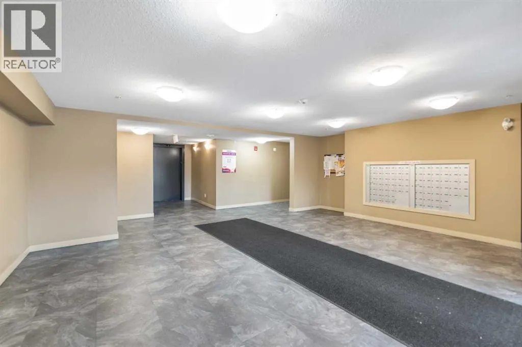 210, 15 Saddlestone Way NE