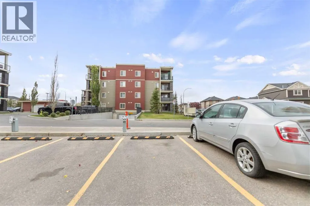 210, 15 Saddlestone Way NE