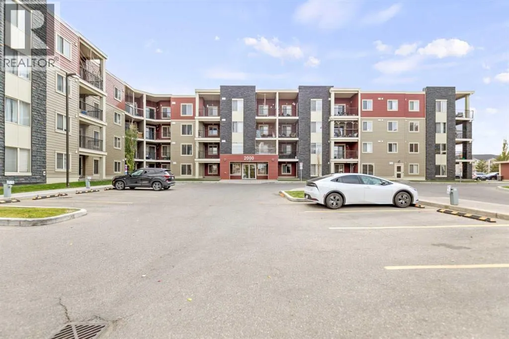 210, 15 Saddlestone Way NE