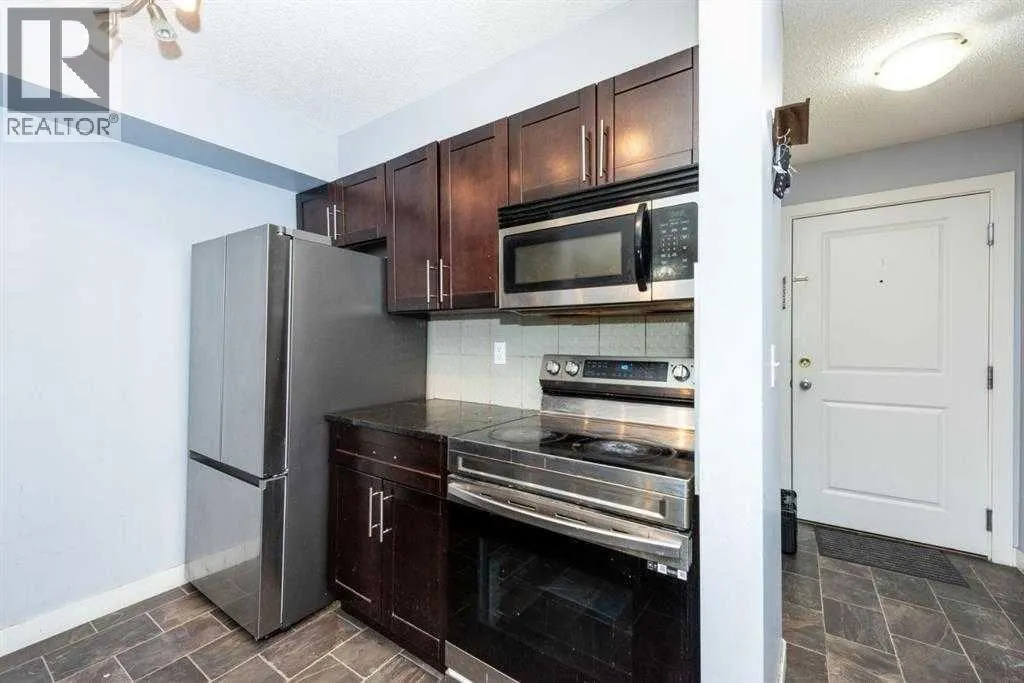 2212, 15 Saddlestone Way NE