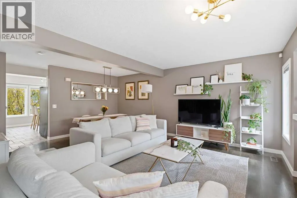 601 Regal Park NE