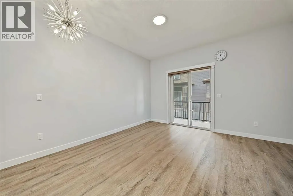 708, 95 Skyview Close NE