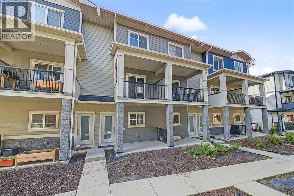 708, 95 Skyview Close NE