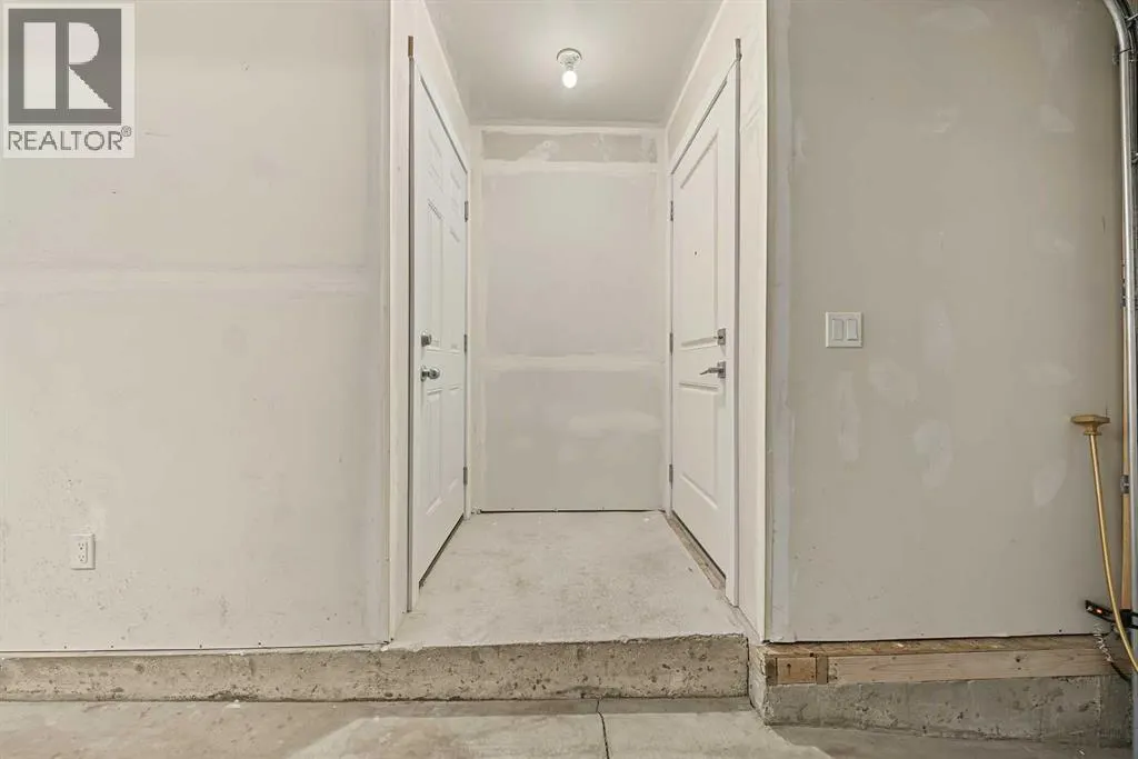 708, 95 Skyview Close NE