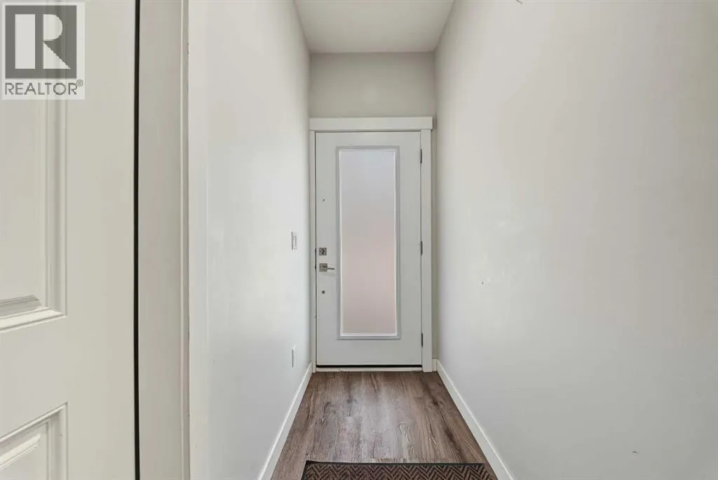 708, 95 Skyview Close NE