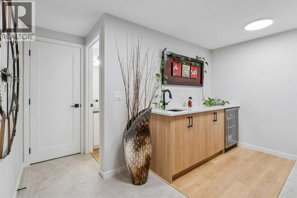 70 Savoy Landing SE
