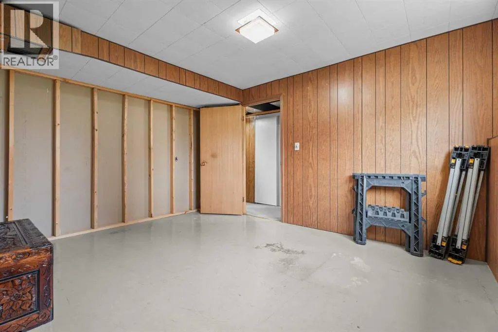 10 Mountain Street E