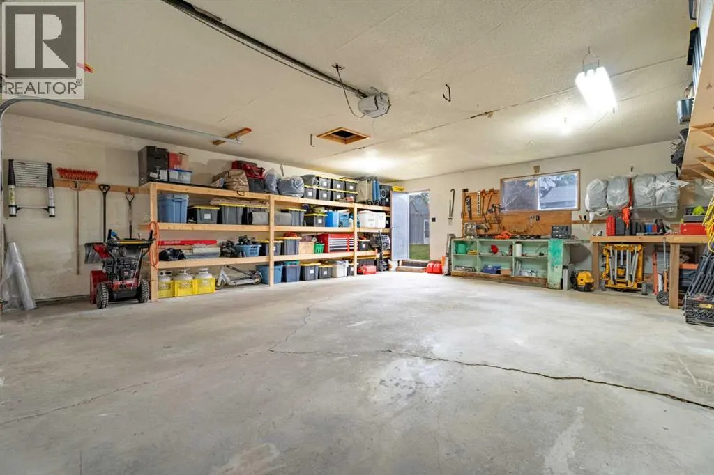 10 Mountain Street E