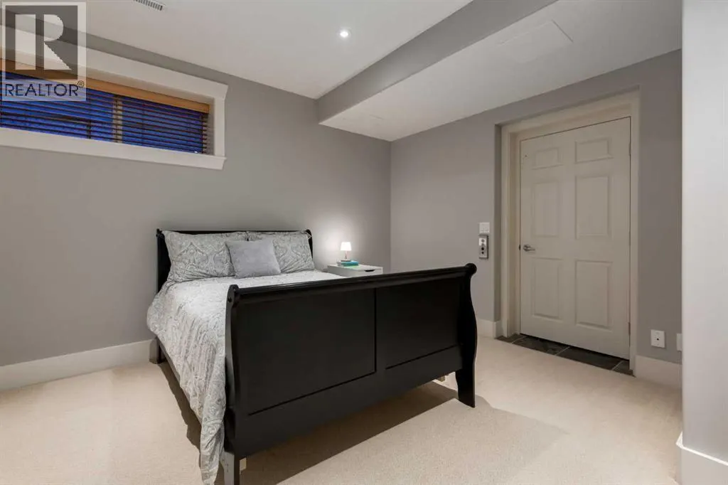 129 ROYAL Bay NW