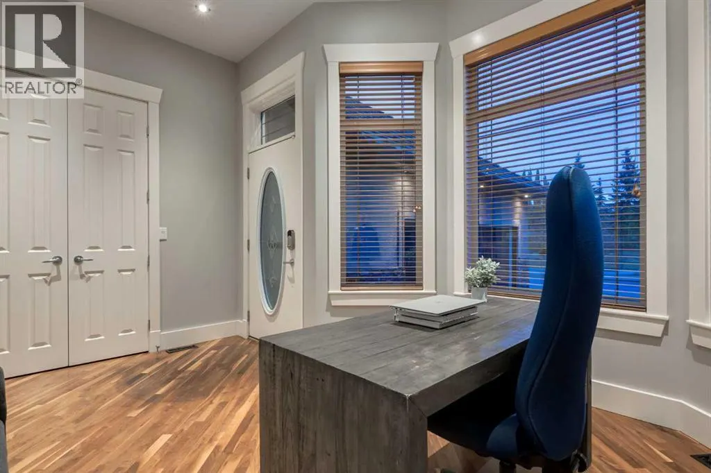 129 ROYAL Bay NW