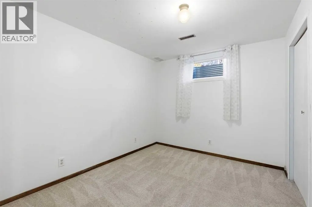 3 Glenport Road