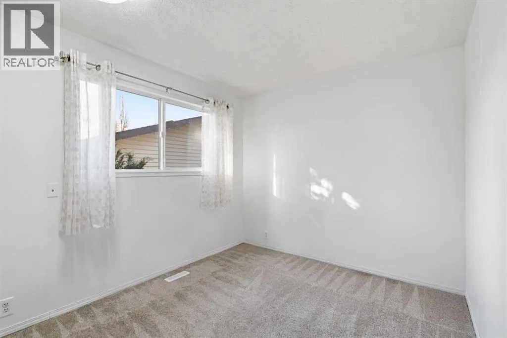 3 Glenport Road