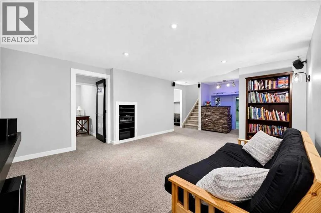 131 Parkside Crescent SE